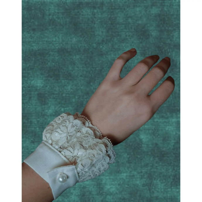 Detachable collar and wrist cuff set