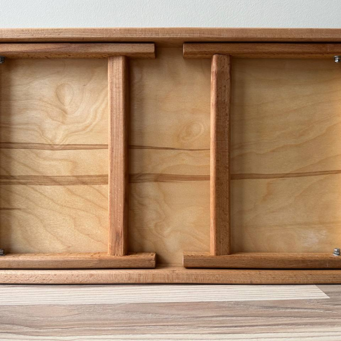 მაგიდა საუზმისთვის Wood