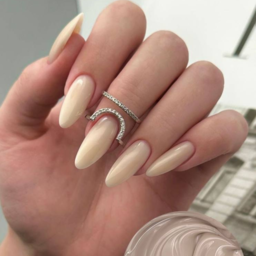 JOLLY Gel for extension and modeling - Latte #03 (30 ml) • The medium-thick consistency of the gel ensures quick and comfortable application. The prod